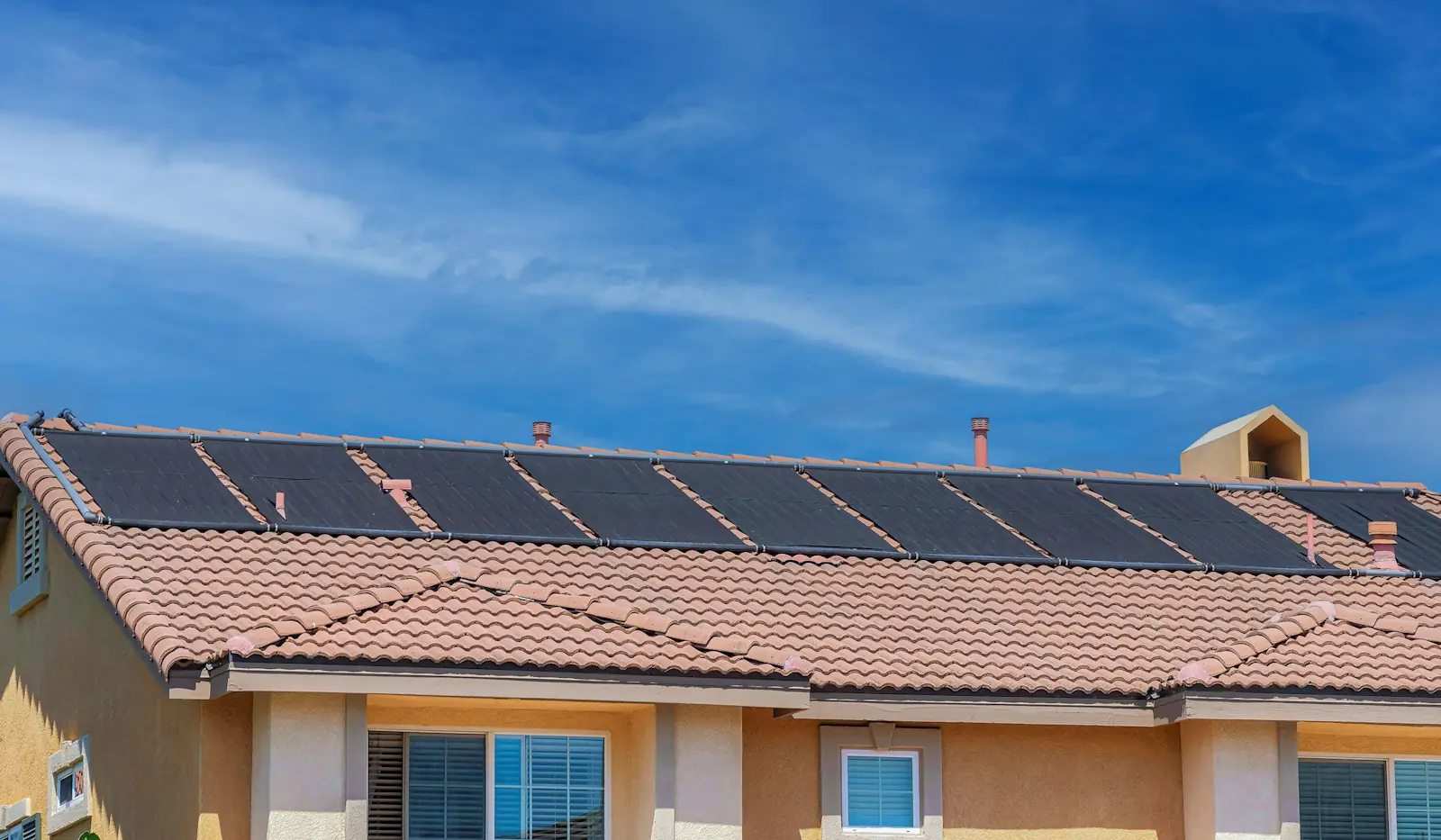 Solar Pool Heater Basics: A Look at Efficiency and Performance