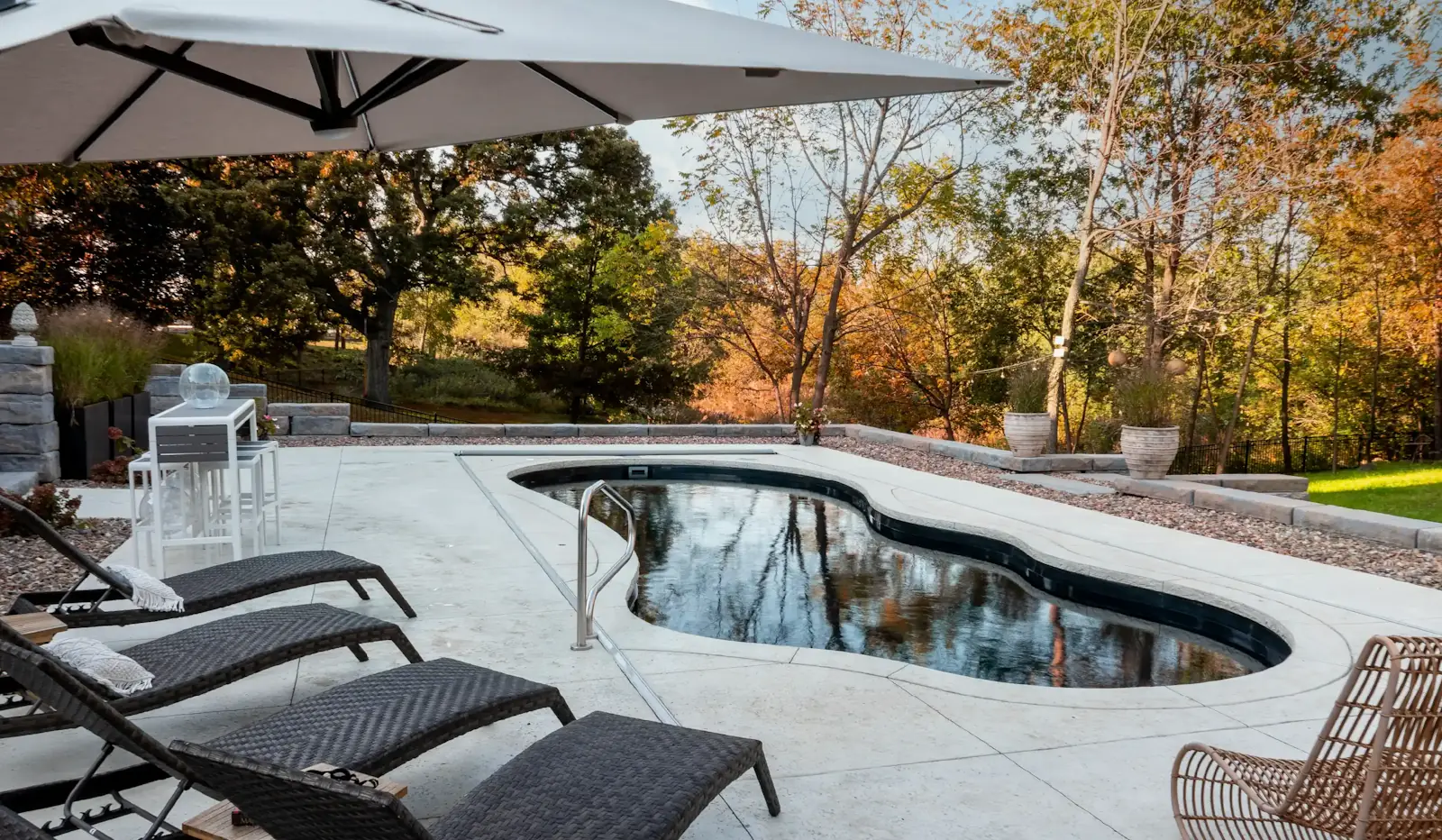 Extending Pool Sales Beyond Summer: Strategic Seasonal Pool Marketing
